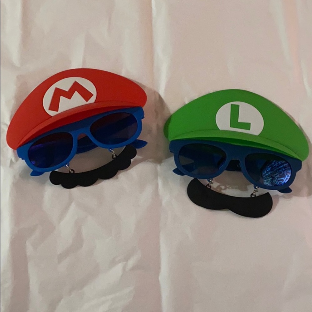 Super Mario & Luigi sunglasses/costume